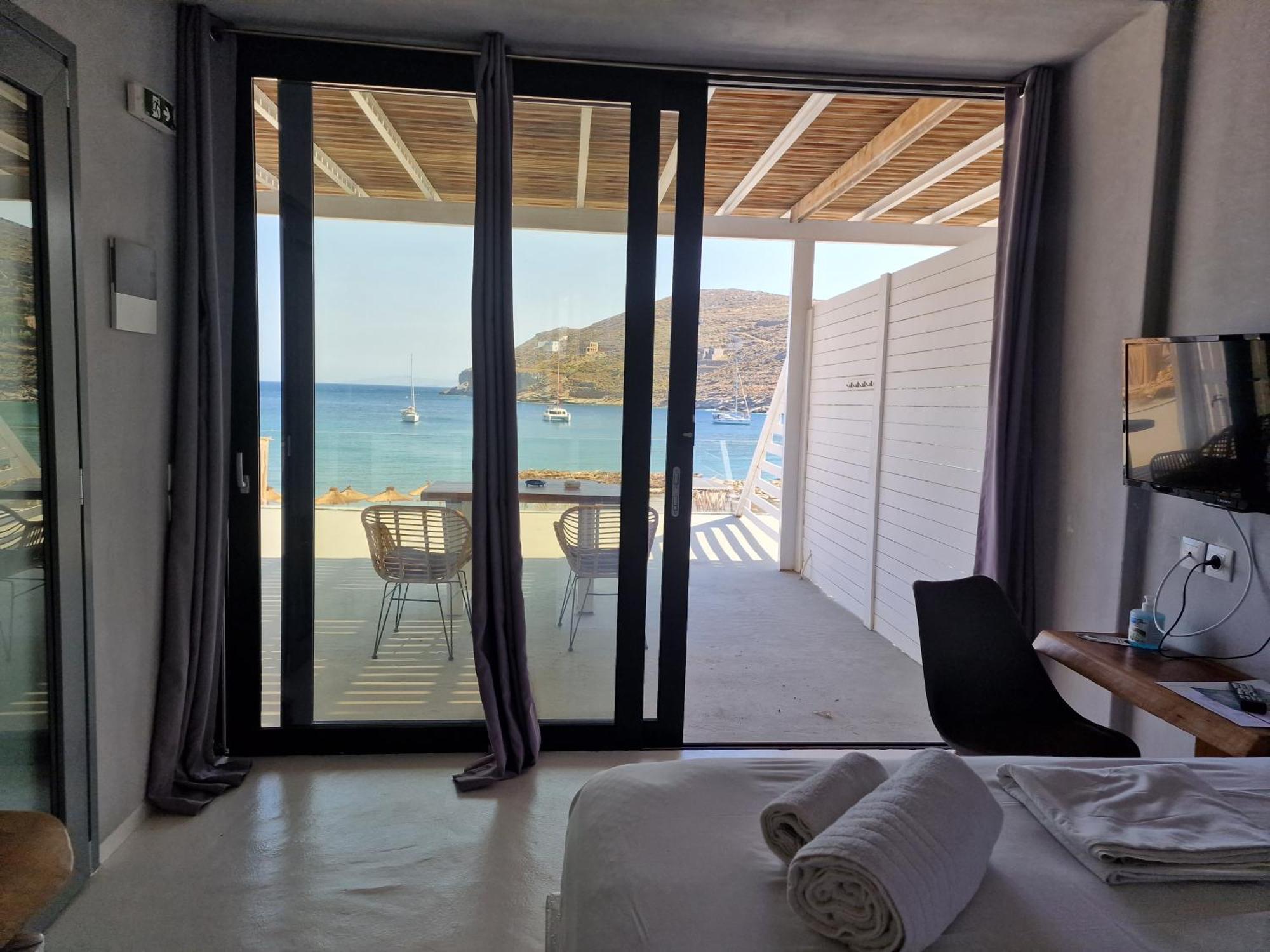 Spathi Beach Suites Kea Rum bild