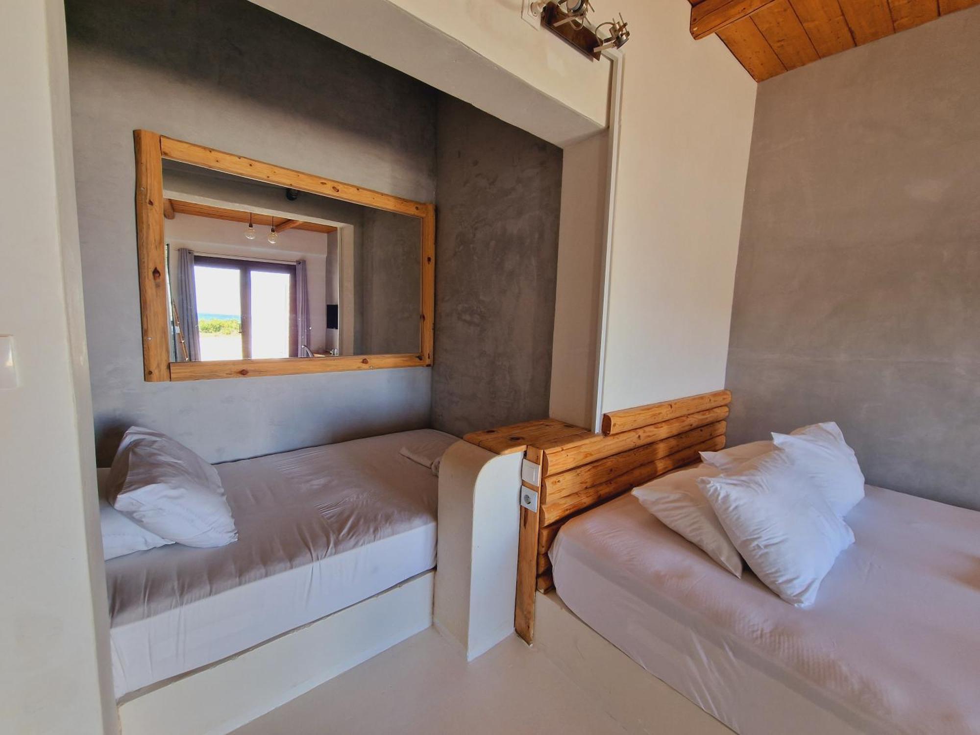 Spathi Beach Suites Kea Rum bild